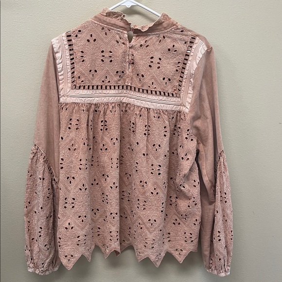 FATE Pink Puff Sleeve Eyelet Top SzL - Picture 4 of 7